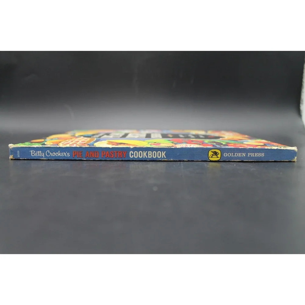 VTG 1968 Betty Crocker Pie and Pastry Cookbook 1st Edition 1st Printing HB